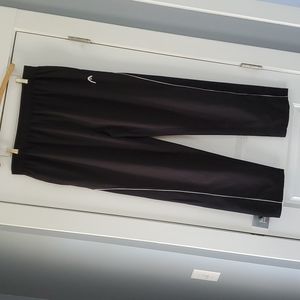 Black light weight jogger pant!